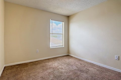Villa ou maison à vendre à Kissimmee, Floride: 4 chambres, 195.65 m2 № 2093687 - photo 29