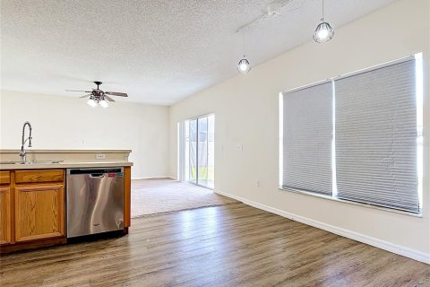 Villa ou maison à vendre à Kissimmee, Floride: 4 chambres, 195.65 m2 № 2093687 - photo 12