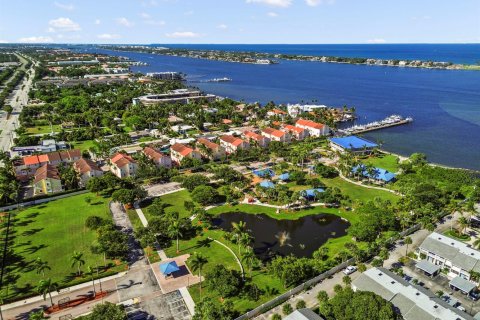 Townhouse in Boynton Beach, Florida 3 bedrooms, 148.55 sq.m. № 2181108 - photo 27