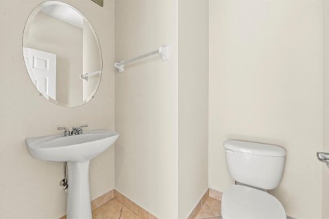 Townhouse in Boynton Beach, Florida 3 bedrooms, 148.55 sq.m. № 2181108 - photo 13