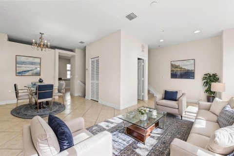 Townhouse in Boynton Beach, Florida 3 bedrooms, 148.55 sq.m. № 2181108 - photo 7