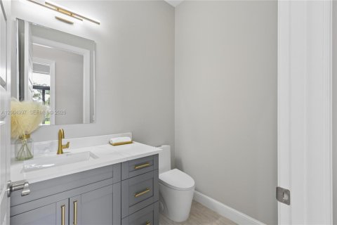 House in Naples, Florida 4 bedrooms, 282.33 sq.m. № 2069484 - photo 27