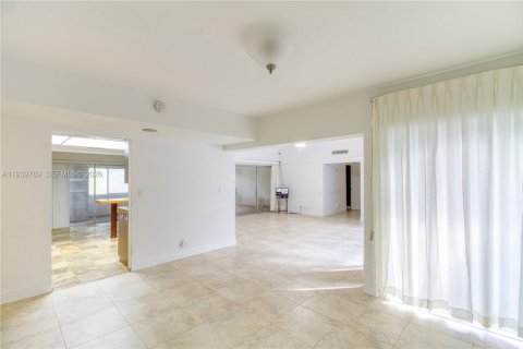 Casa en venta en Tamarac, Florida, 3 dormitorios, 217.02 m2 № 1998637 - foto 17