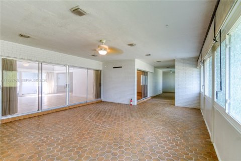 Casa en venta en Tamarac, Florida, 3 dormitorios, 217.02 m2 № 1998637 - foto 24