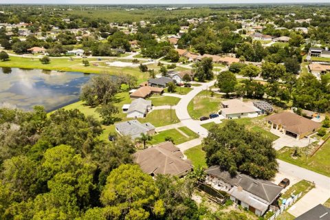 Casa en venta en Deltona, Florida, 4 dormitorios, 205.87 m2 № 1837467 - foto 4