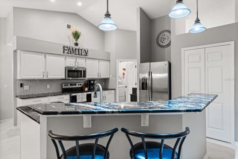Casa en venta en Deltona, Florida, 4 dormitorios, 205.87 m2 № 1837467 - foto 11