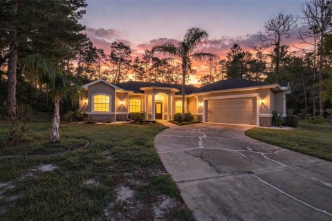 Villa ou maison à Homosassa, Floride 3 chambres, 190.73 m2 № 2347661