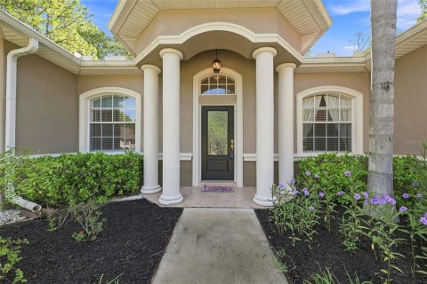 House in Homosassa, Florida 3 bedrooms, 190.73 sq.m. № 2347661 - photo 7
