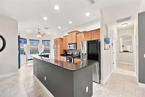 House in Homosassa, Florida 3 bedrooms, 190.73 sq.m. № 2347661 - photo 2