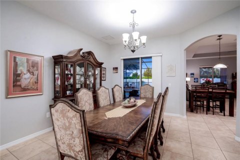 Villa ou maison à vendre à Groveland, Floride: 4 chambres, 289.95 m2 № 2408393 - photo 9