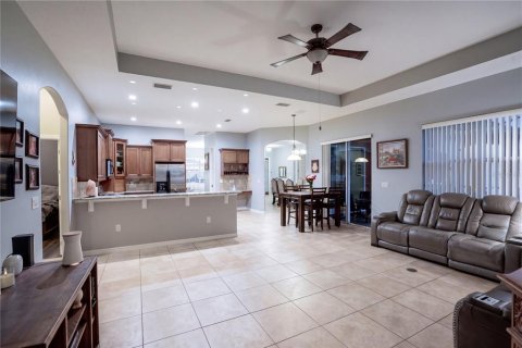 Villa ou maison à vendre à Groveland, Floride: 4 chambres, 289.95 m2 № 2408393 - photo 5