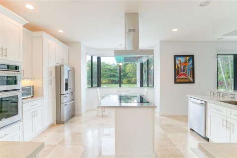 Casa en venta en Miami, Florida, 5 dormitorios, 436.27 m2 № 1966087 - foto 18