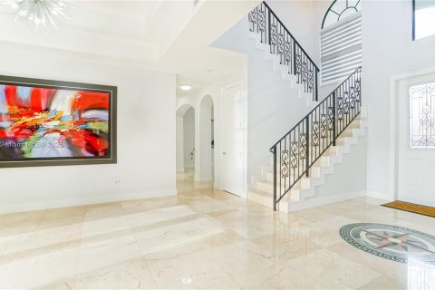 Casa en venta en Miami, Florida, 5 dormitorios, 436.27 m2 № 1966087 - foto 6