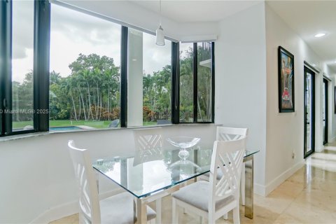 Casa en venta en Miami, Florida, 5 dormitorios, 436.27 m2 № 1966087 - foto 21