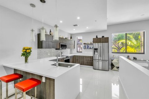 Touwnhouse à vendre à Pompano Beach, Floride: 3 chambres, 177.16 m2 № 2173173 - photo 3