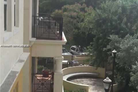 Condo in Coral Gables, Florida, 3 bedrooms  № 1994129 - photo 14