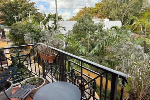 Снять в аренду кондоминиум в Корал-Гейблс, Флорида 3 спальни, 132.57м2, № 1994129 - фото 28