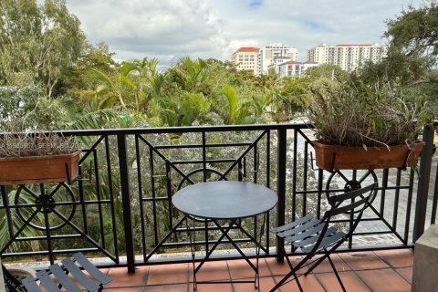 Снять в аренду кондоминиум в Корал-Гейблс, Флорида 3 спальни, 132.57м2, № 1994129 - фото 27