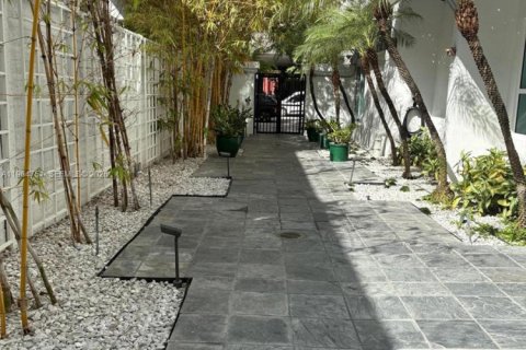 Copropriété à louer à Miami, Floride: 1 chambre, 58.06 m2 № 2026882 - photo 20