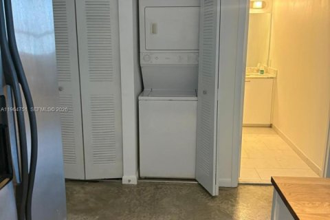 Copropriété à louer à Miami, Floride: 1 chambre, 58.06 m2 № 2026882 - photo 4
