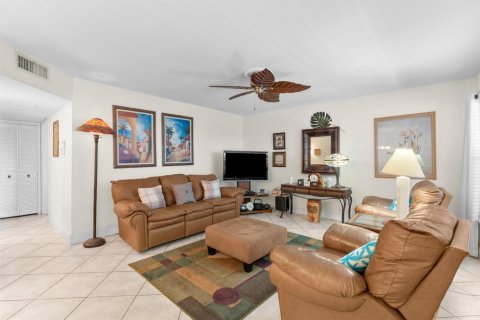 Condominio en venta en Pompano Beach, Florida, 2 dormitorios, 92.9 m2 № 2181521 - foto 2