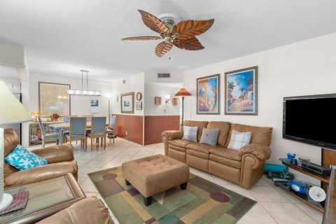 Condominio en venta en Pompano Beach, Florida, 2 dormitorios, 92.9 m2 № 2181521 - foto 3