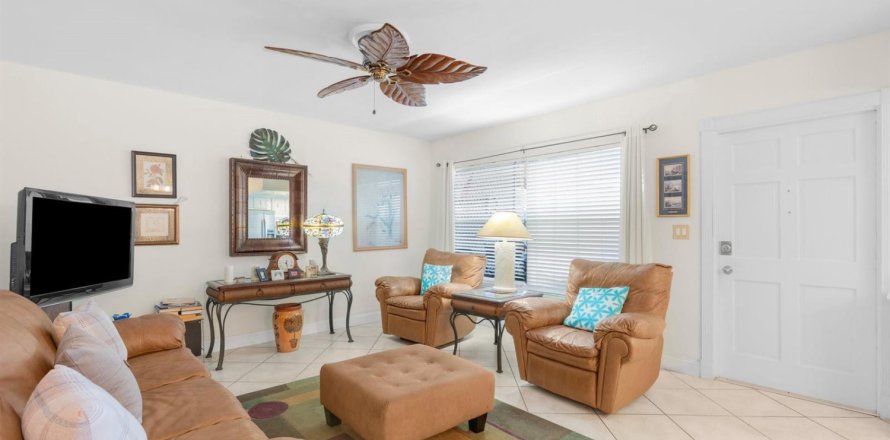 Condominio en Pompano Beach, Florida, 2 dormitorios № 2181521