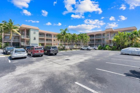 Condominio en venta en Pompano Beach, Florida, 2 dormitorios, 92.9 m2 № 2181521 - foto 21