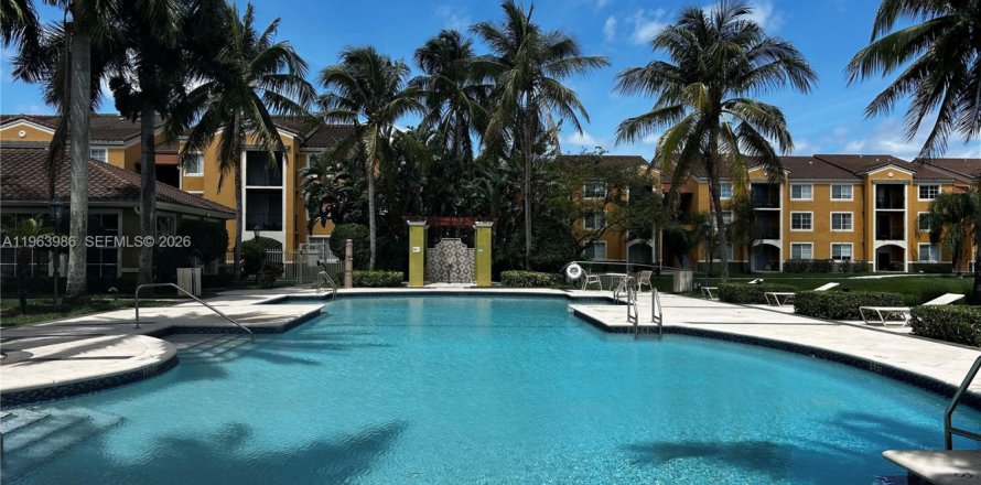 Кондоминиум с 2 спальнями в Мирамар, Флорида № 2025527