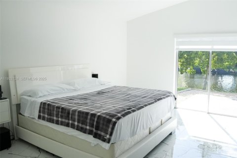 Купить виллу или дом в Мирамар, Флорида 4 спальни, 137.5м2, № 1990773 - фото 11