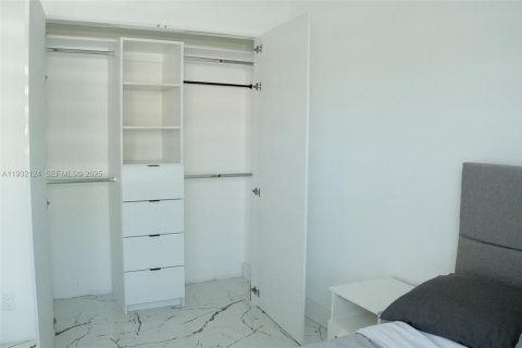 Купить виллу или дом в Мирамар, Флорида 4 спальни, 137.5м2, № 1990773 - фото 16