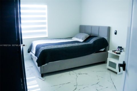 Купить виллу или дом в Мирамар, Флорида 4 спальни, 137.5м2, № 1990773 - фото 18