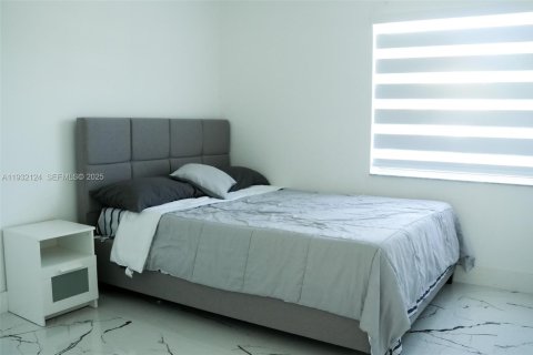 Купить виллу или дом в Мирамар, Флорида 4 спальни, 137.5м2, № 1990773 - фото 15