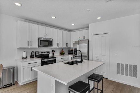 Villa ou maison à louer à Deltona, Floride: 3 chambres, 123.56 m2 № 2150546 - photo 8