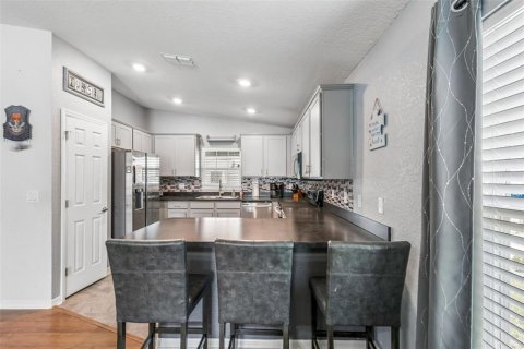 House in Davenport, Florida 3 bedrooms, 135.54 sq.m. № 2151232 - photo 16