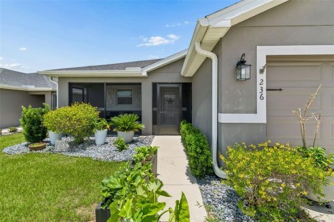 House in Davenport, Florida 3 bedrooms, 135.54 sq.m. № 2151232 - photo 3