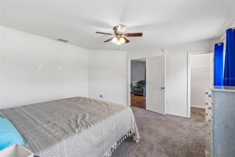 House in Davenport, Florida 3 bedrooms, 135.54 sq.m. № 2151232 - photo 30