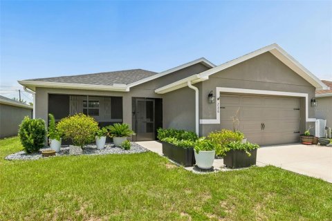 House in Davenport, Florida 3 bedrooms, 135.54 sq.m. № 2151232