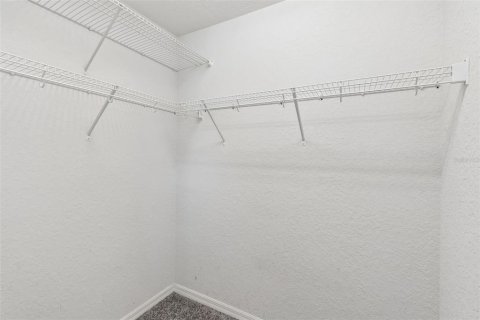 House in Davenport, Florida 3 bedrooms, 135.54 sq.m. № 2151232 - photo 26