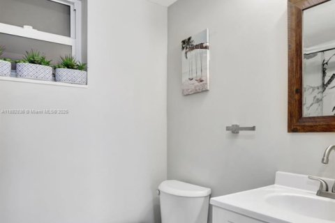 Condo in Deerfield Beach, Florida, 2 bedrooms  № 1945027 - photo 7