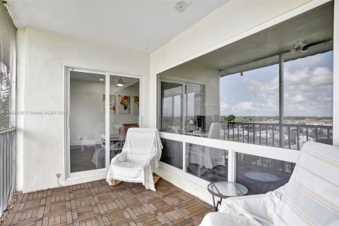 Condo in Deerfield Beach, Florida, 2 bedrooms  № 1945027 - photo 4