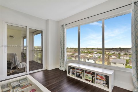 Condo in Deerfield Beach, Florida, 2 bedrooms  № 1945027 - photo 2