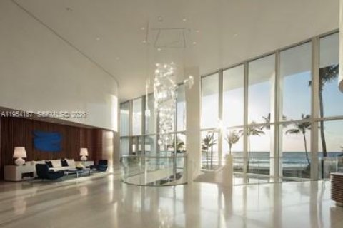 Condominio en alquiler en Sunny Isles Beach, Florida, 2 dormitorios, 158.31 m2 № 2008969 - foto 3