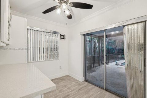 House in Miramar, Florida 3 bedrooms, 141.95 sq.m. № 1809135 - photo 23