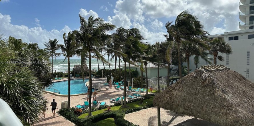 Condominio en Hollywood, Florida, 1 dormitorio № 1428530