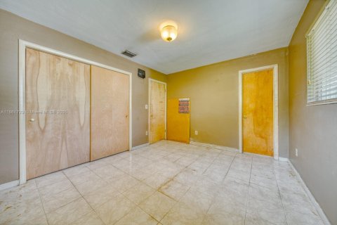 Villa ou maison à vendre à Miami, Floride: 3 chambres, 120.4 m2 № 1898200 - photo 12