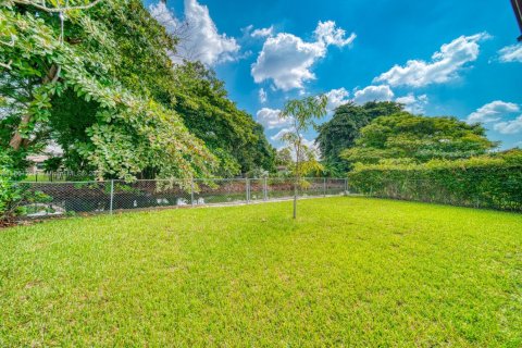 Villa ou maison à vendre à Miami, Floride: 3 chambres, 120.4 m2 № 1898200 - photo 29