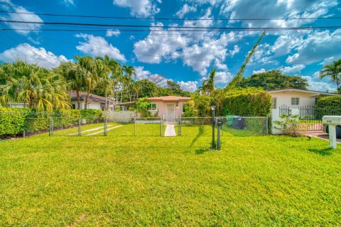 Villa ou maison à vendre à Miami, Floride: 3 chambres, 120.4 m2 № 1898200 - photo 4