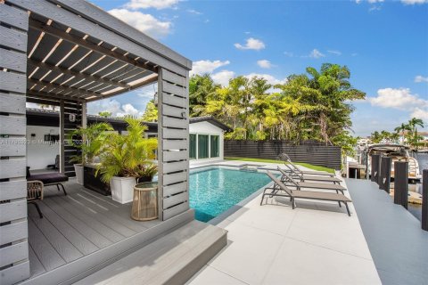 Casa en venta en North Miami Beach, Florida, 3 dormitorios, 201.32 m2 № 1713171 - foto 28