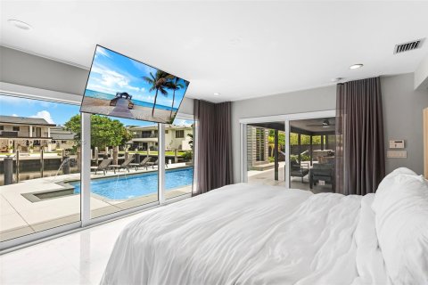 Casa en venta en North Miami Beach, Florida, 3 dormitorios, 201.32 m2 № 1713171 - foto 20